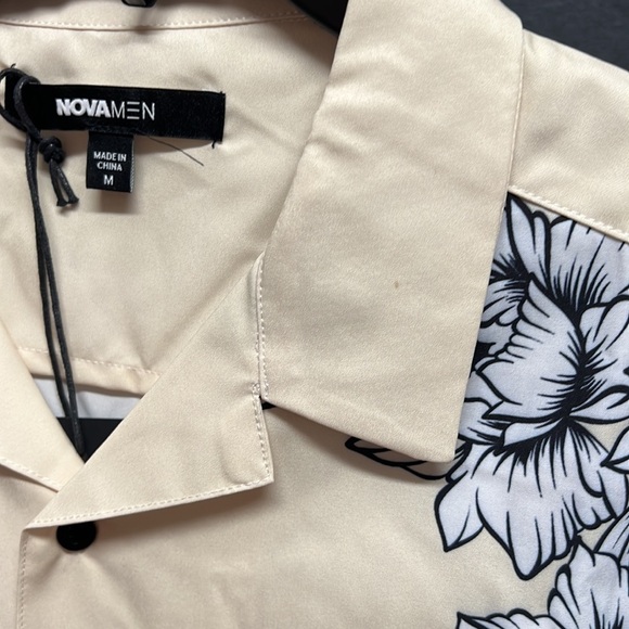 💥3/$30💥NWT Fashion Nova Men's Floral Colorblock SS Woven Top, White/Combo - M - Picture 7 of 9